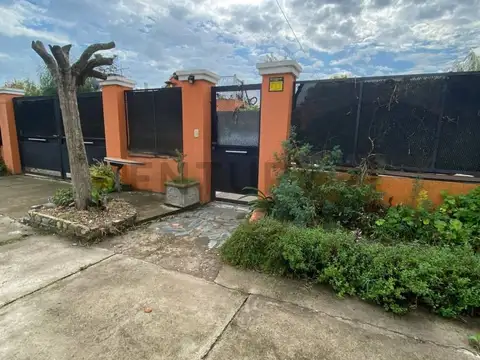 Casa en Venta en Lisandro Olmos Etcheverry, Partido de La Plata