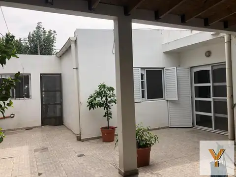 Casa en Venta en Lisandro Olmos Etcheverry, Partido de La Plata