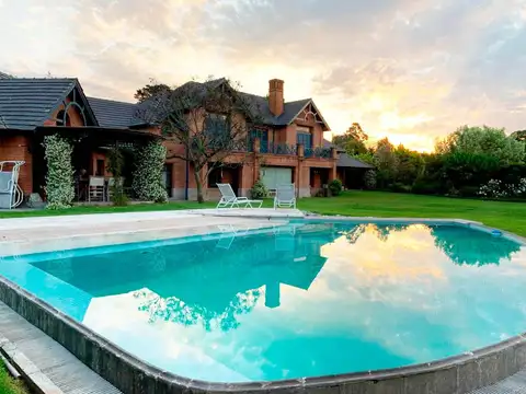 Casa en Venta en Abril Club De Campo, Countries y Barrios Cerrados en Berazategui