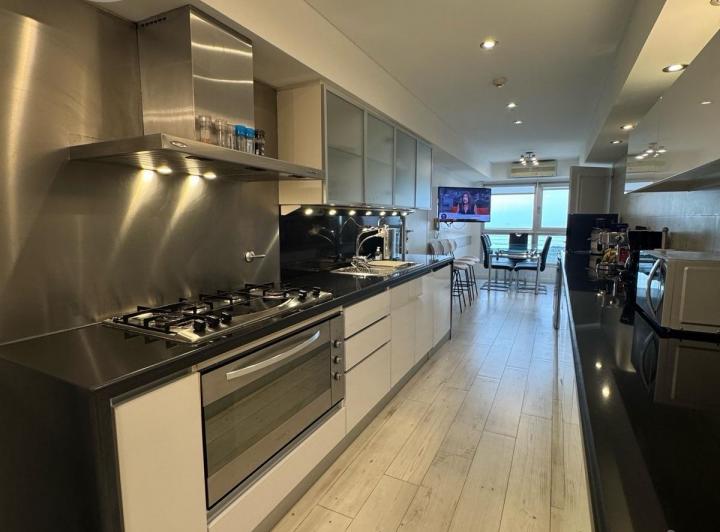 Departamento · 180m² · 4 Ambientes · 2 Cocheras