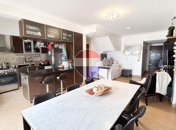 Departamento · 94m² · 4 Ambientes · 1 Cochera