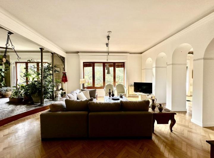 Departamento · 350m² · 6 Ambientes · 1 Cochera