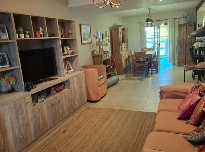 Casa · 150m² · 7 Ambientes · 2 Cocheras