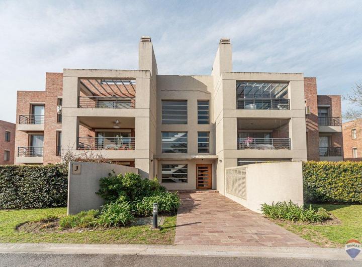 Departamento · 105m² · 4 Ambientes · 1 Cochera