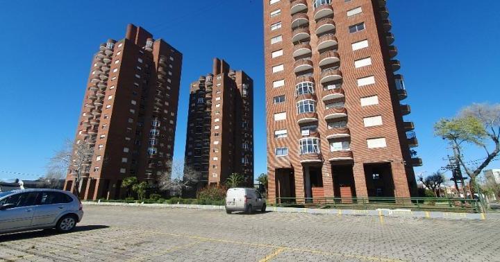 Departamento · 68m² · 4 Ambientes · 1 Cochera