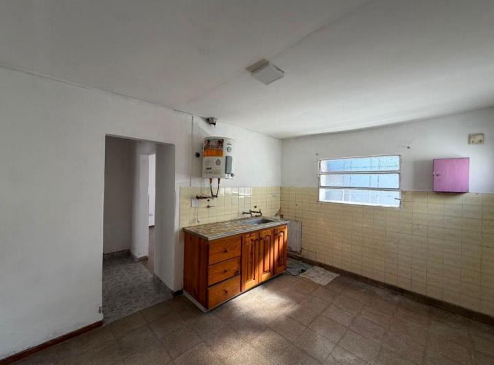 Casa · 80m² · 6 Ambientes