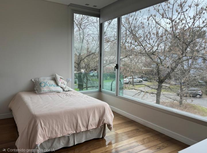 Casa · 400m² · 7 Ambientes · 2 Cocheras