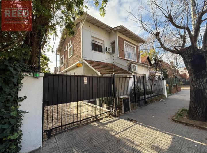 Casa · 188m² · 4 Ambientes · 2 Cocheras