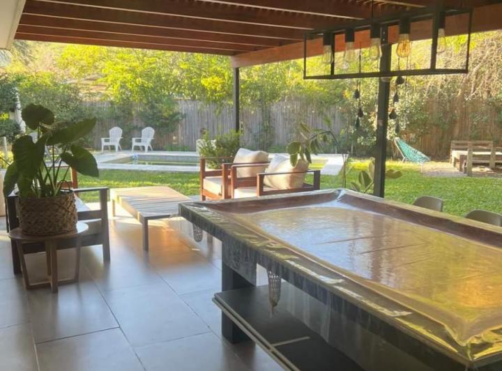 Casa · 300m² · 11 Ambientes