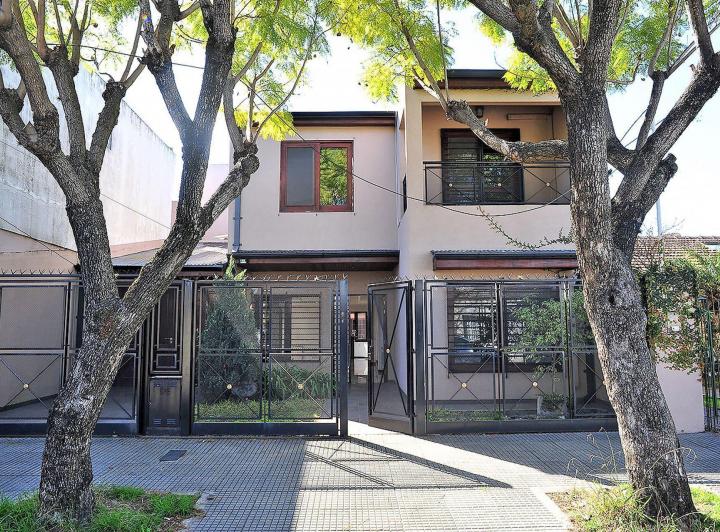 Casa · 281m² · 7 Ambientes · 1 Cochera