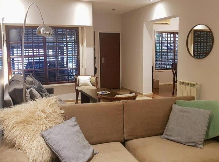 Casa · 234m² · 6 Ambientes · 1 Cochera