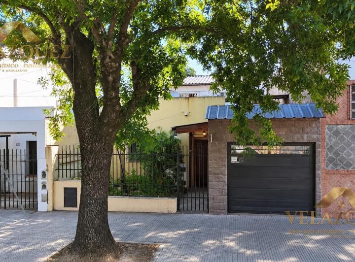 Casa · 247m² · 9 Ambientes · 3 Cocheras
