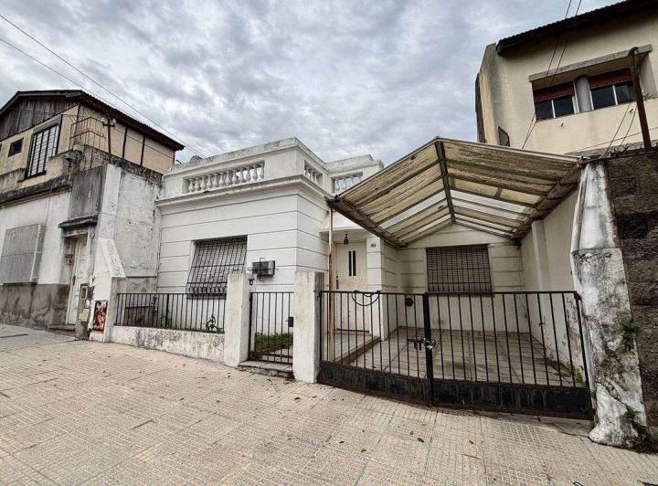 Casa · 177m² · 3 Ambientes · 1 Cochera