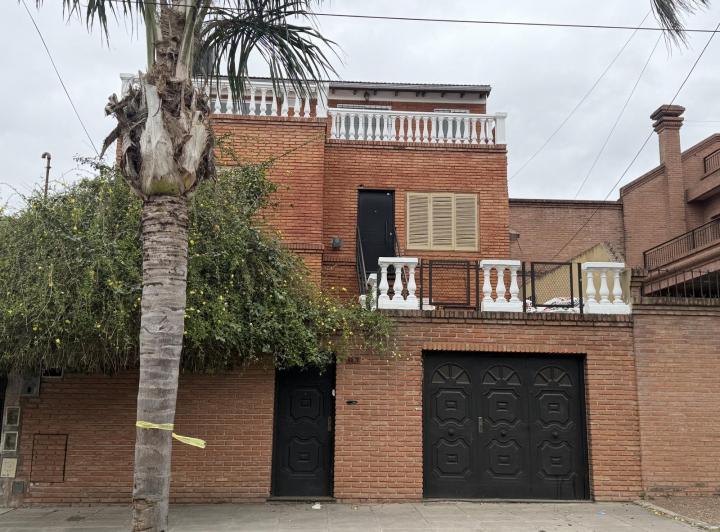 Casa · 153m² · 6 Ambientes · 1 Cochera