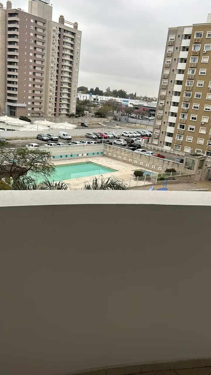 Villa Sol- Departamento tres dormitorios, dos baños, balcón vista pileta