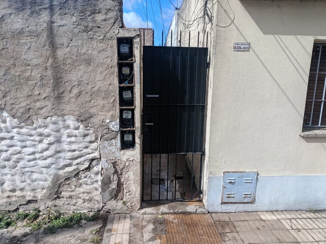 VENTA PH 2 AMBIENTES BERNAL