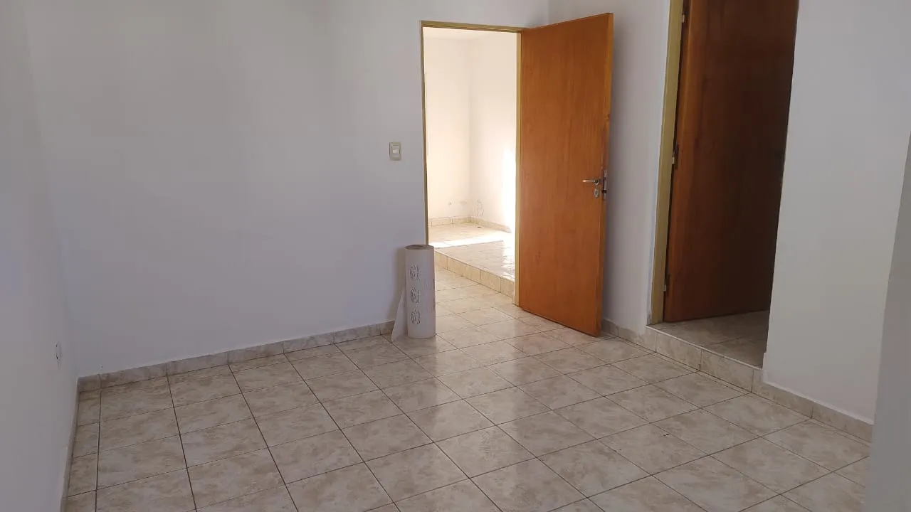 Dueña Alquila luminoso, tranquilo,  Dpto. 1 dorm. Expensas bajas.