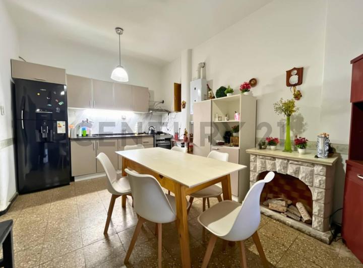 Casa · 77m² · 4 Ambientes
