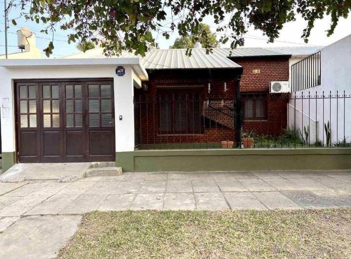Casa · 136m² · 5 Ambientes · 1 Cochera