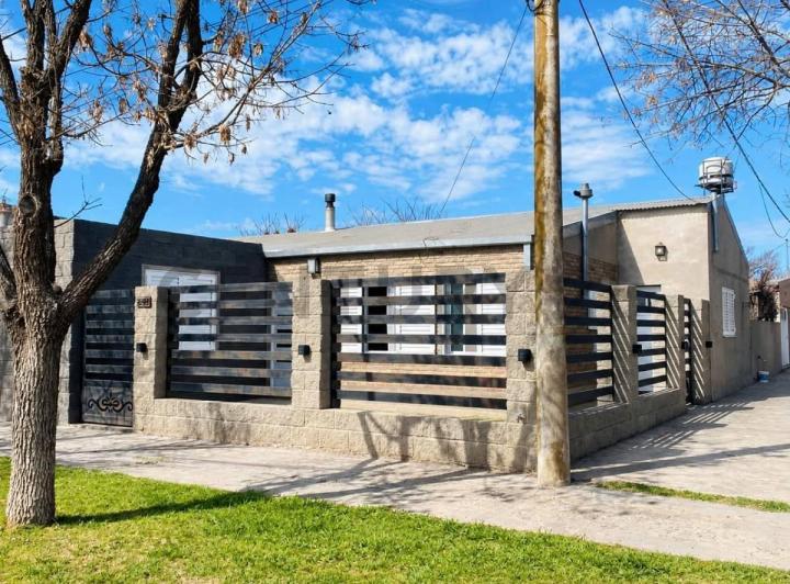Casa · 149m² · 4 Ambientes · 1 Cochera