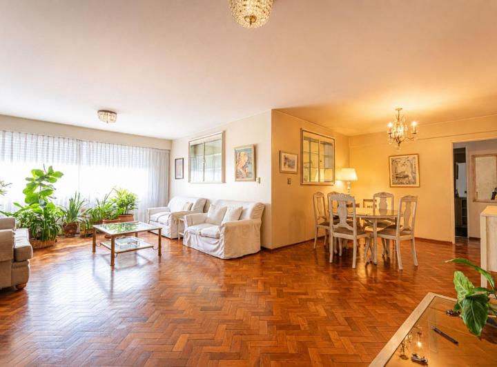 Departamento · 120m² · 6 Ambientes · 1 Cochera