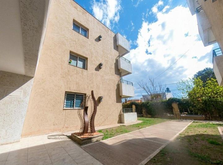 Departamento · 75m² · 4 Ambientes · 1 Cochera