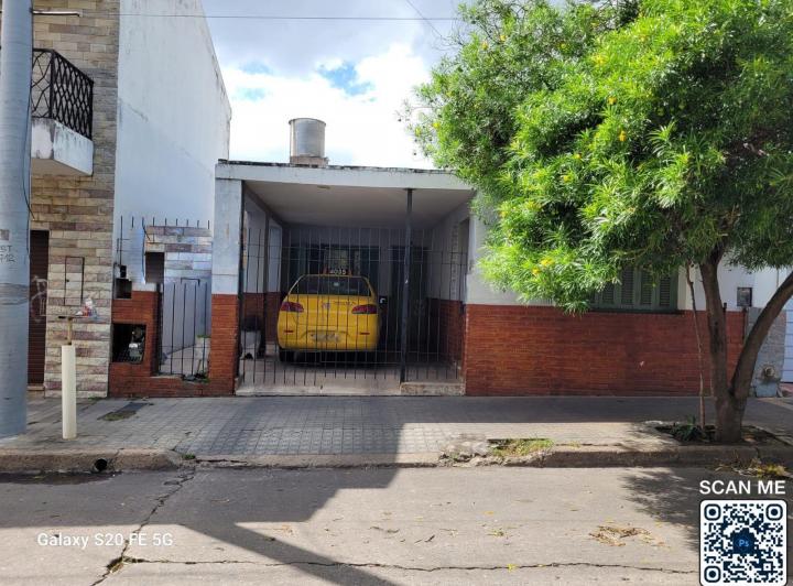 Casa · 164m² · 6 Ambientes · 1 Cochera