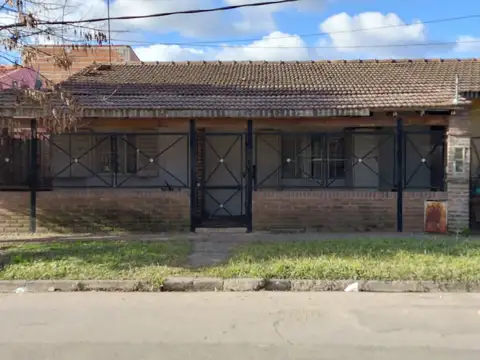 Casa en Venta en Burzaco, Partido de Almirante Brown