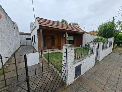 Casa en Venta en Malvinas Argentinas, Partido de Almirante Brown