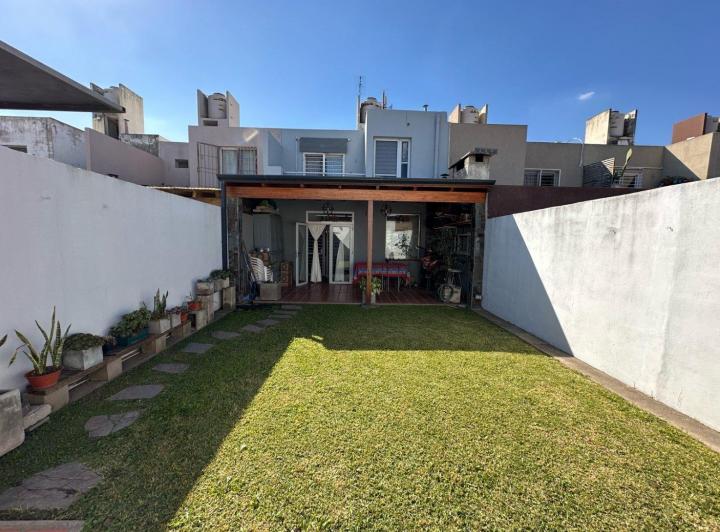 Casa · 153m² · 5 Ambientes · 2 Cocheras