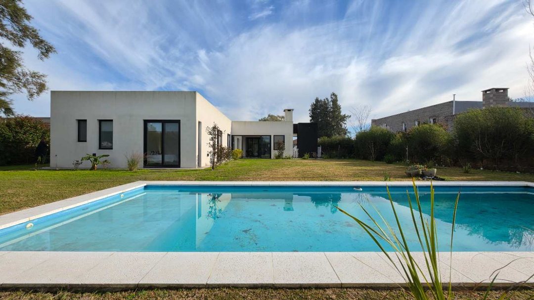 CASA EN VENTA EN AREA 60 LA VICTORIA