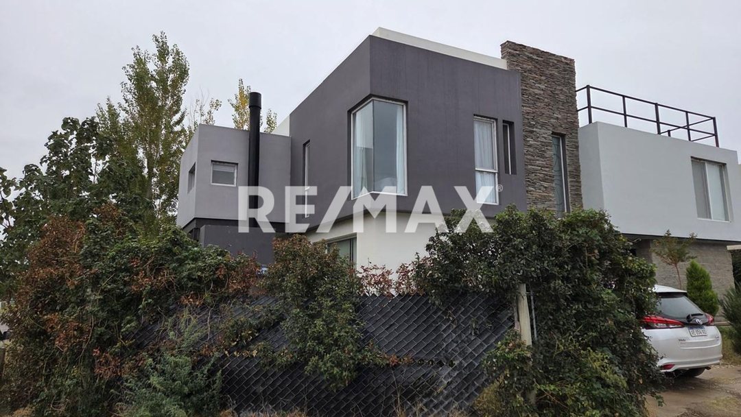 VENTA| DÚPLEX 3 DORMITORIOS|B CERRADO LA PEREGRINA
