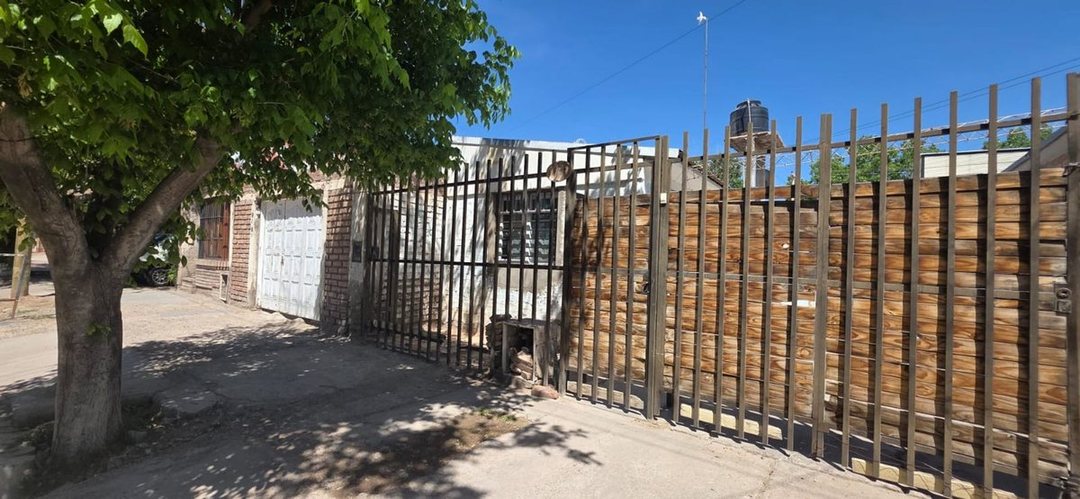 VENTA CASA 3 DORMITORIOS GUAYMALLEN