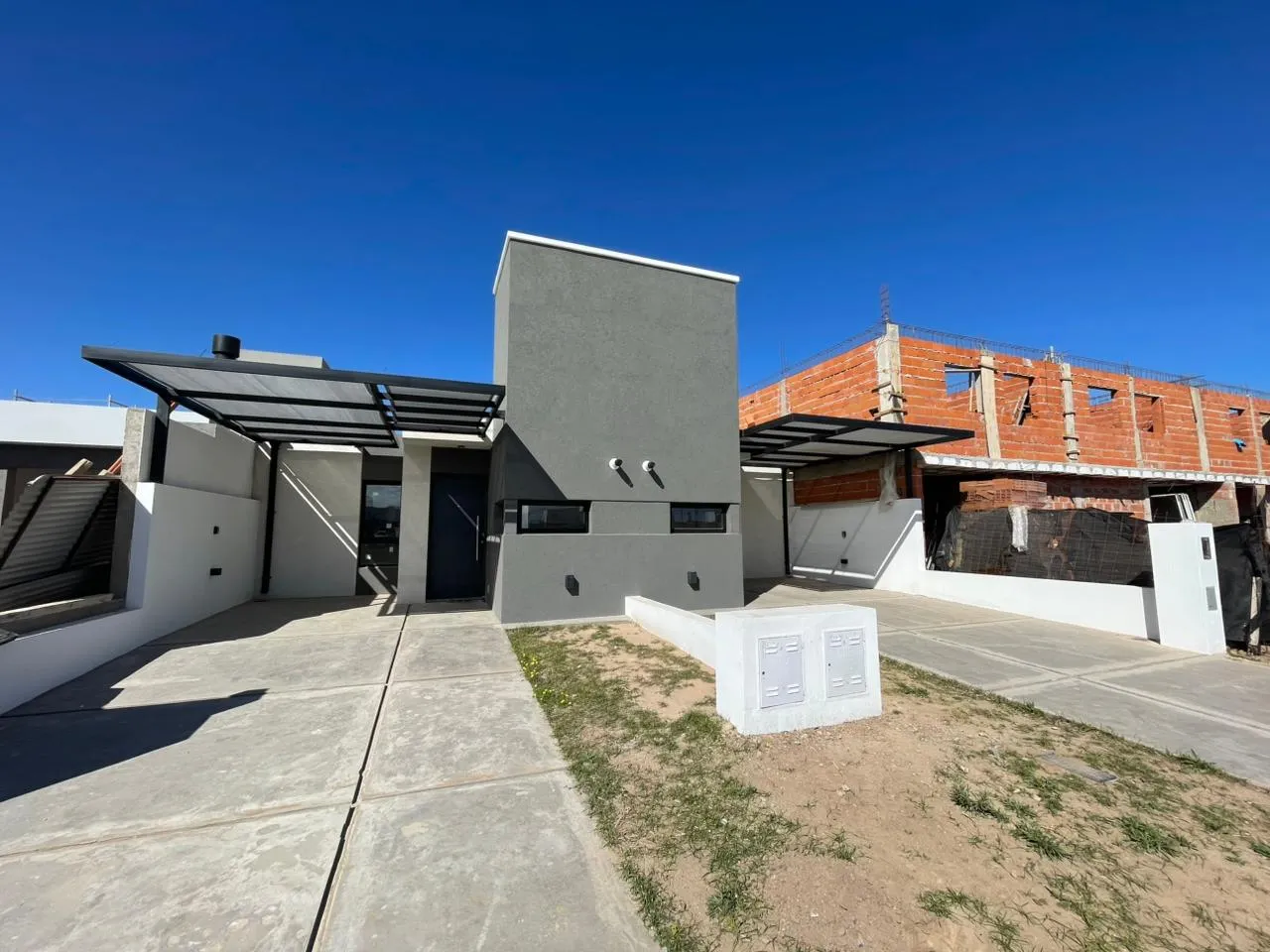 QUEBRADAS DE MANANTIALES CASA EN VENTA 2 DORMITORIOS PLANTA BAJA