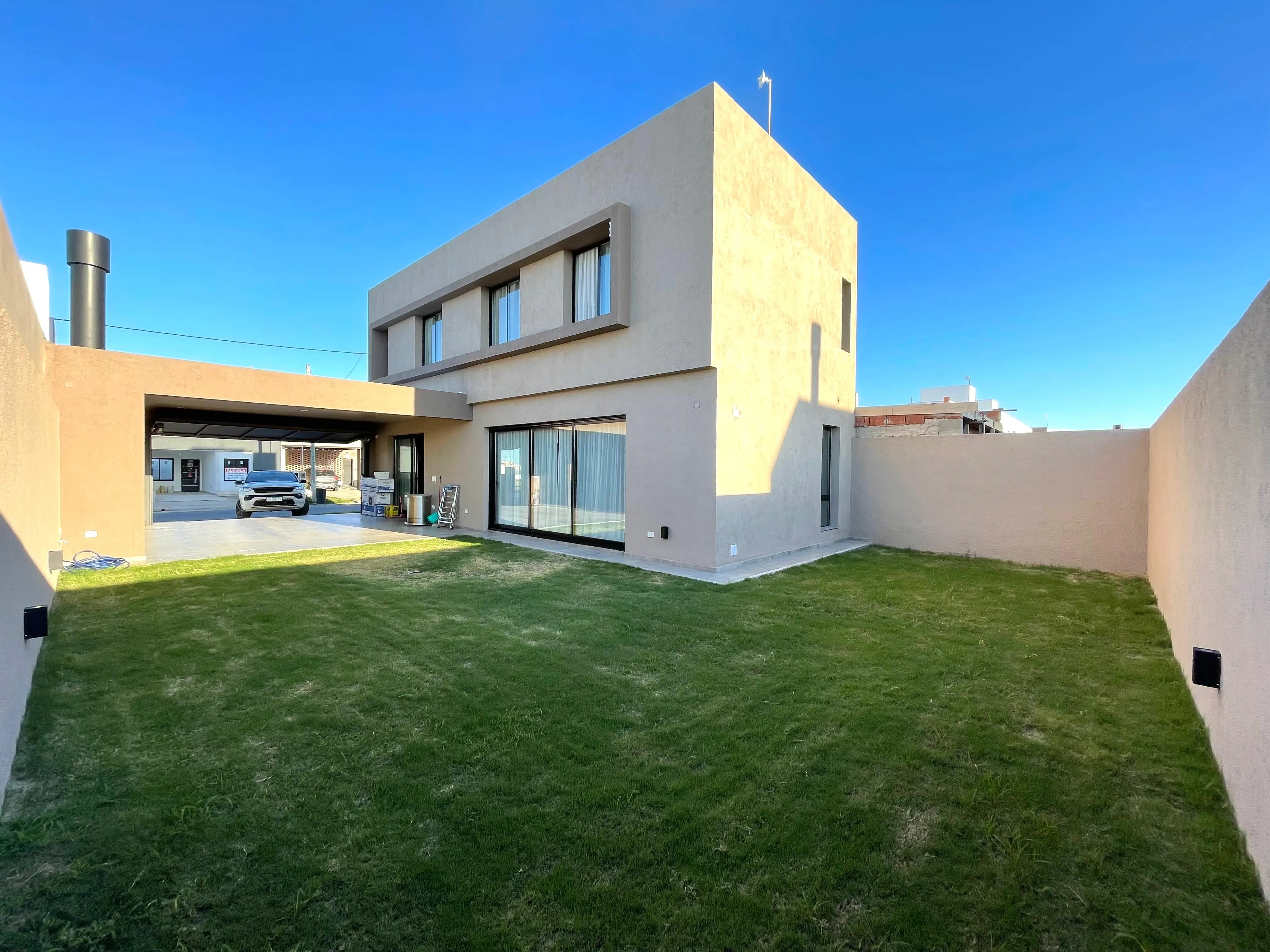 QUEBRADAS DE MANANTIALES CASA EN VENTA 3 DORMITORIOS 2 PLANTAS
