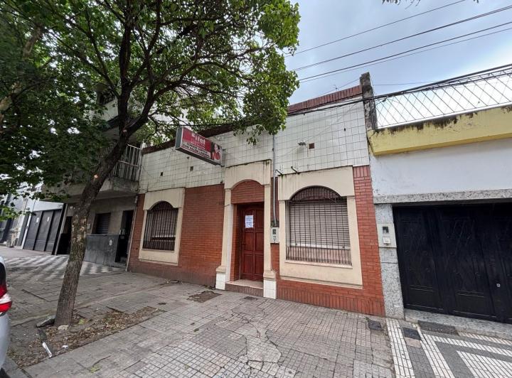 Casa · 210m² · 6 Ambientes