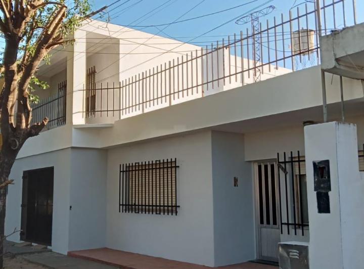 Casa · 317m² · 4 Dormitorios · 1 Cochera