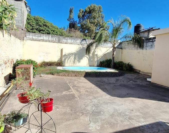 Casa · 82m² · 4 Ambientes · 1 Cochera