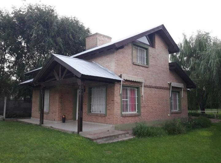 Casa · 170m² · 4 Ambientes · 1 Cochera