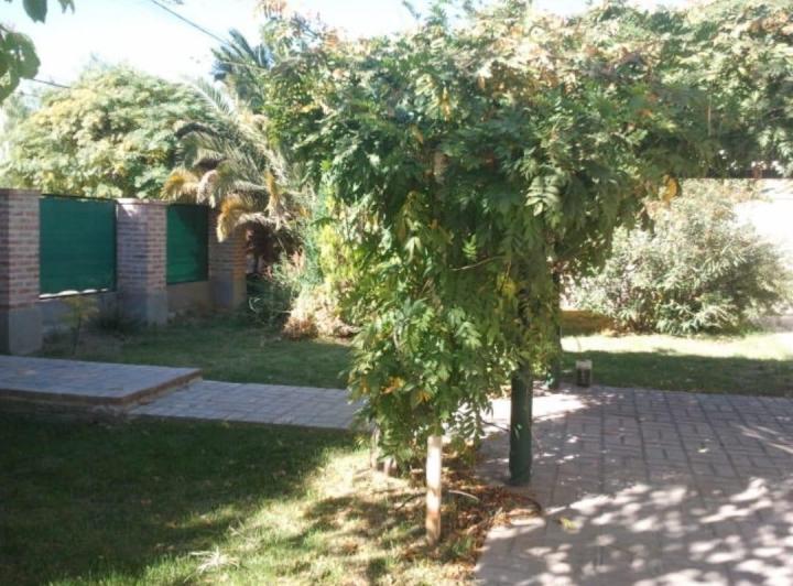 Casa · 1m² · 5 Ambientes · 3 Cocheras