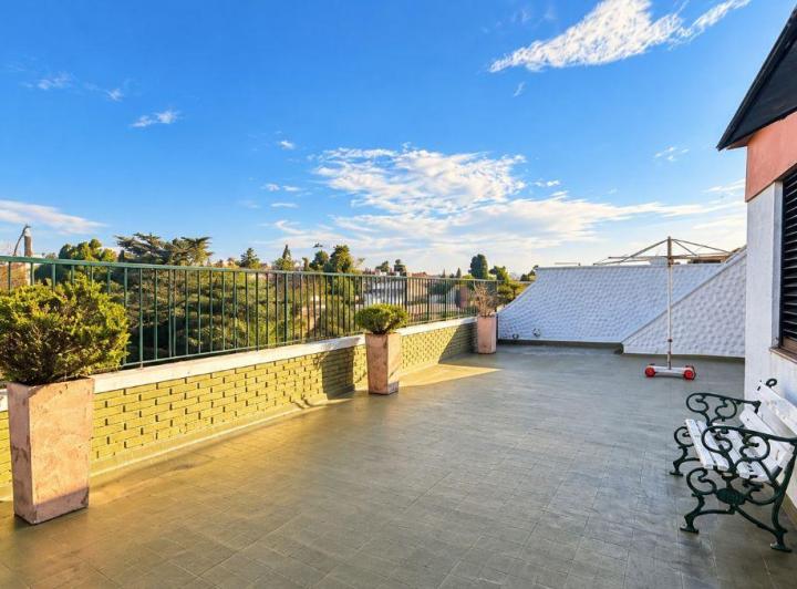 PH · 180m² · 4 Ambientes · 1 Cochera