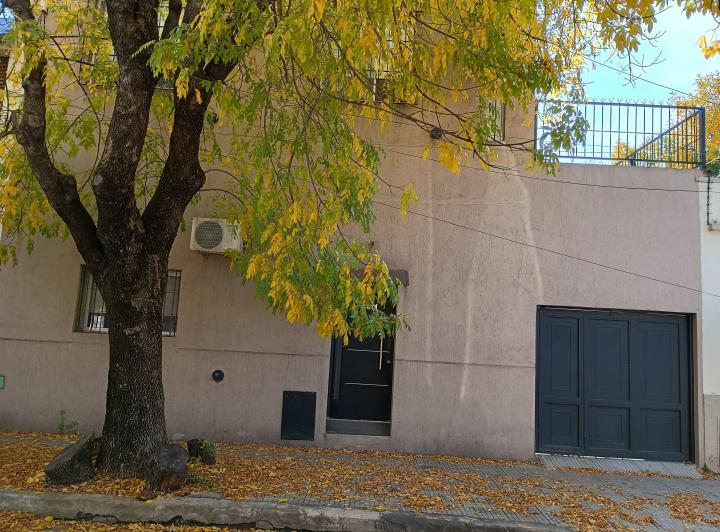 PH · 144m² · 5 Ambientes · 1 Cochera