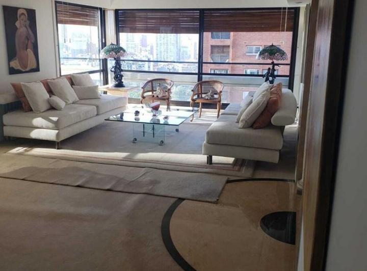 Departamento · 240m² · 4 Ambientes · 2 Cocheras
