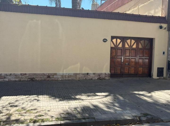Casa · 70m² · 3 Ambientes · 1 Cochera