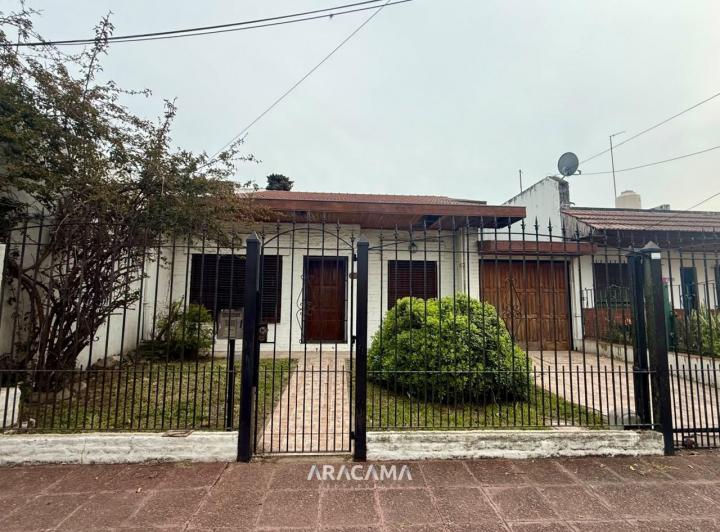 Casa · 120m² · 5 Ambientes · 1 Cochera