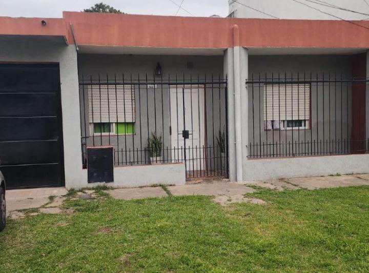 Casa · 100m² · 3 Ambientes · 1 Cochera