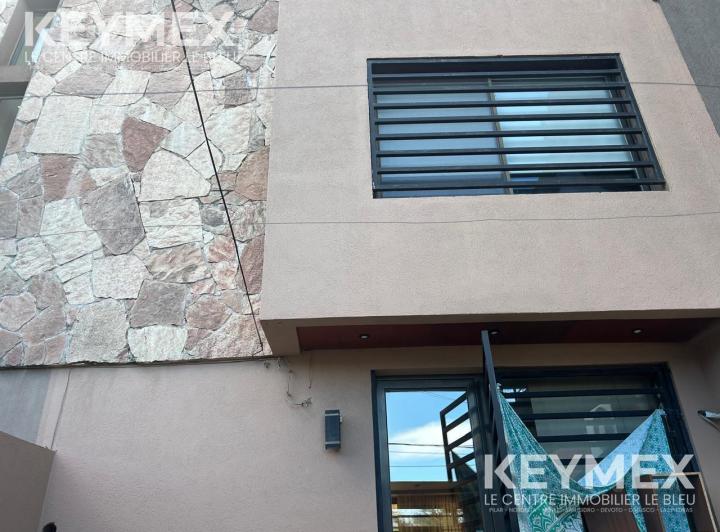 Casa · 168m² · 3 Ambientes · 1 Cochera