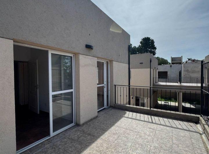 Casa · 72m² · 3 Ambientes · 1 Cochera