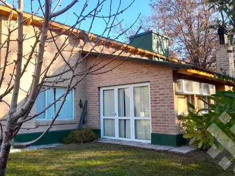 Casa en Alquiler en Arroyito, Confluencia