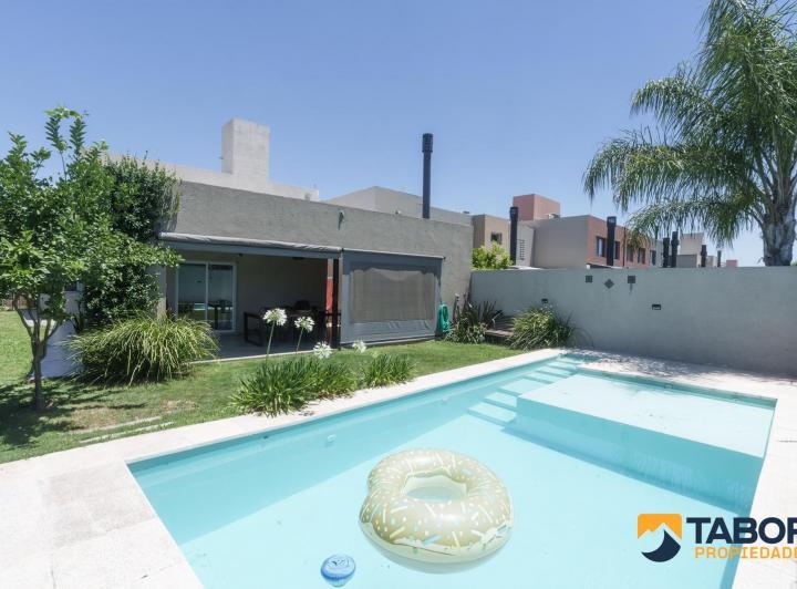 Casa · 171m² · 6 Ambientes · 1 Cochera